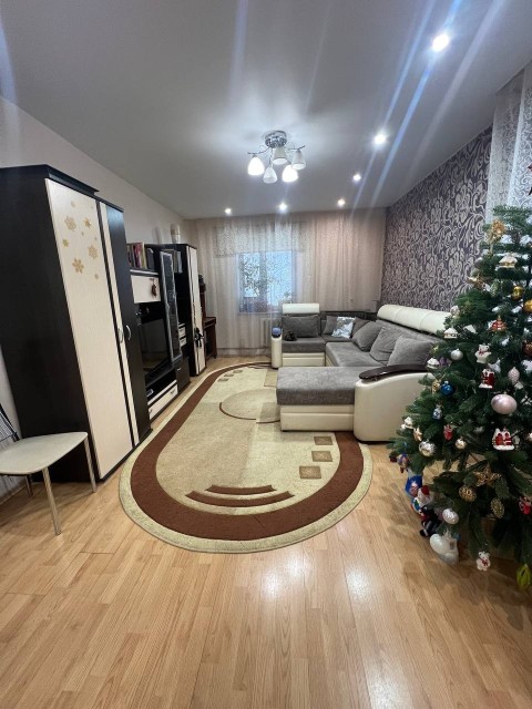 2 комн., 58 м², Блочный, Центр - район пл. Орджоникидзе 6