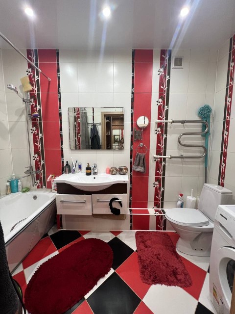 2 комн., 58 м², Блочный, Центр - район пл. Орджоникидзе 9