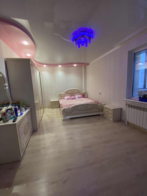 4 комн., 130 м², Монолитно-каркасный, 31 школа 11