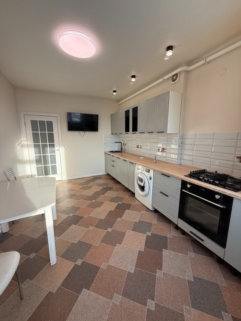 2 комн., 65 м², Блочный 5