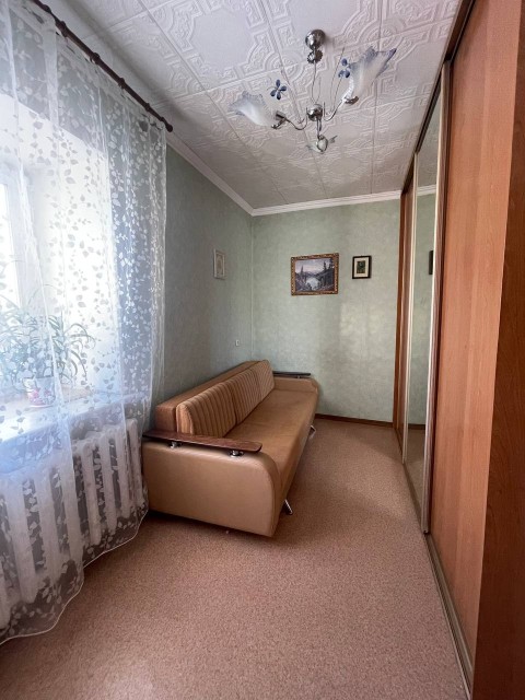 4 комн., 84 м², Другое, Центр - район пл. Орджоникидзе 4