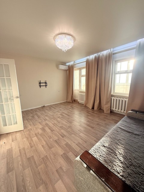 2 комн., 65 м², Блочный 4