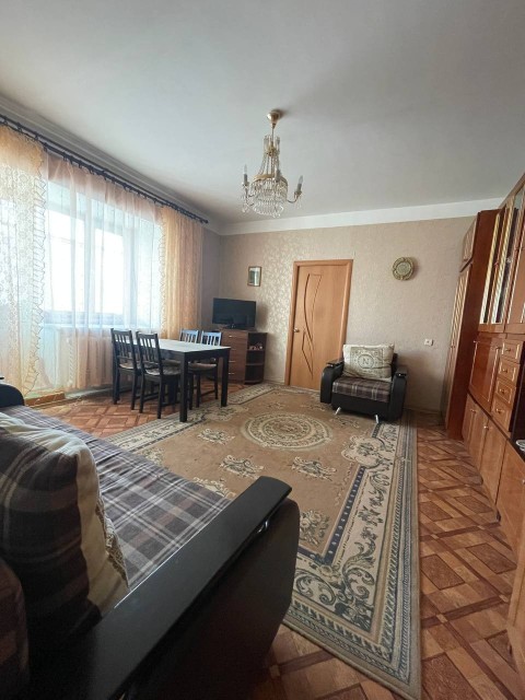 4 комн., 84 м², Другое, Центр - район пл. Орджоникидзе 2