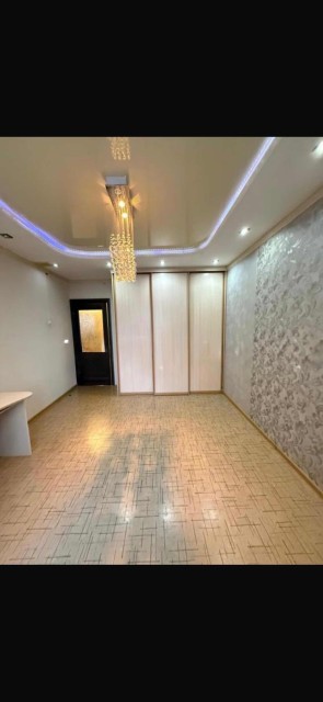 3 комн., 70 м², Монолитно-каркасный, Автовокзал 7