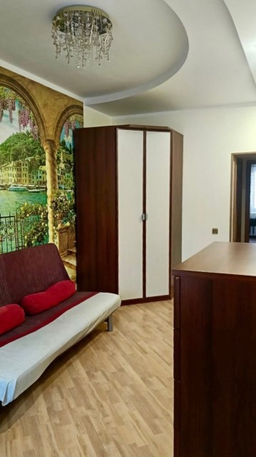 3 комн., 112 серия, Поликлиника 1 2