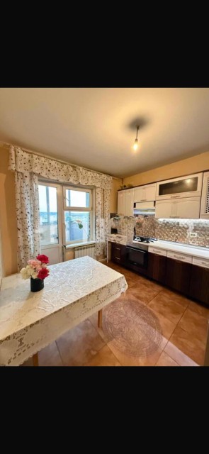 3 комн., 70 м², Монолитно-каркасный, Автовокзал 2