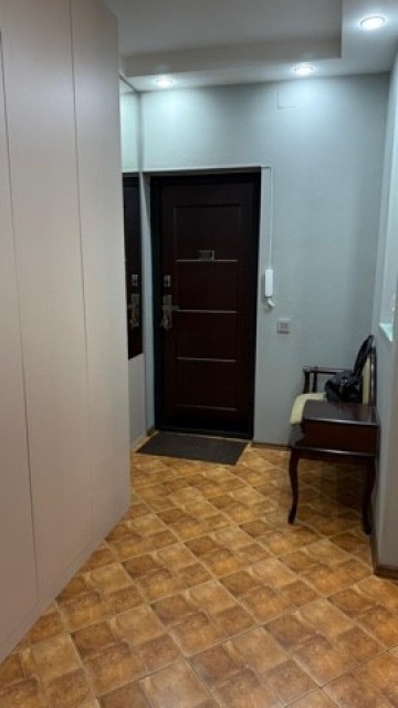 3 комн., 84 м², Монолитно-каркасный