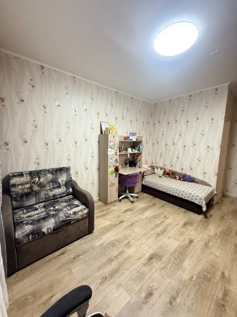 2 комн., 65 м², Блочный, Авторынок 11