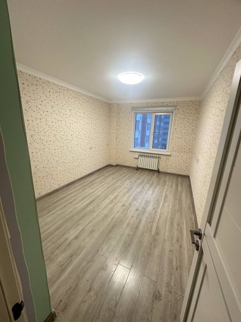 3 комн., 90 м², Монолитно-каркасный, Автовокзал 4