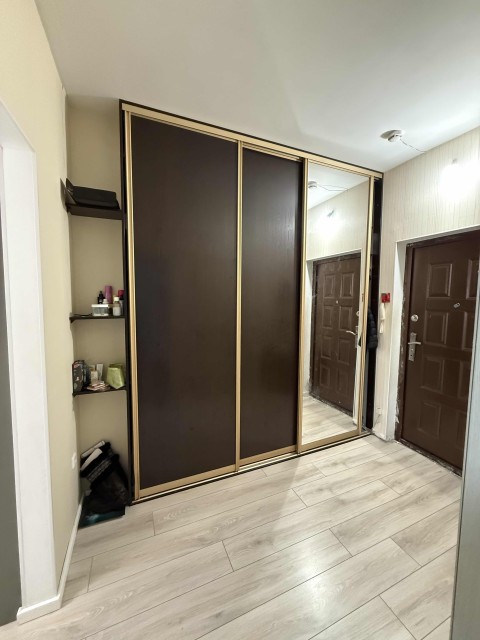 1 комн., 36 м², Монолитно-каркасный, Крестьянский рынок, стадион "Туймаада" 2