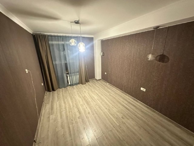 3 комн., 90 м², Монолитно-каркасный, Автовокзал 5