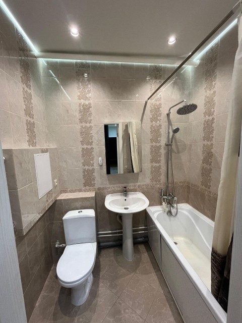 2 комн., Блочный, Авторынок 9