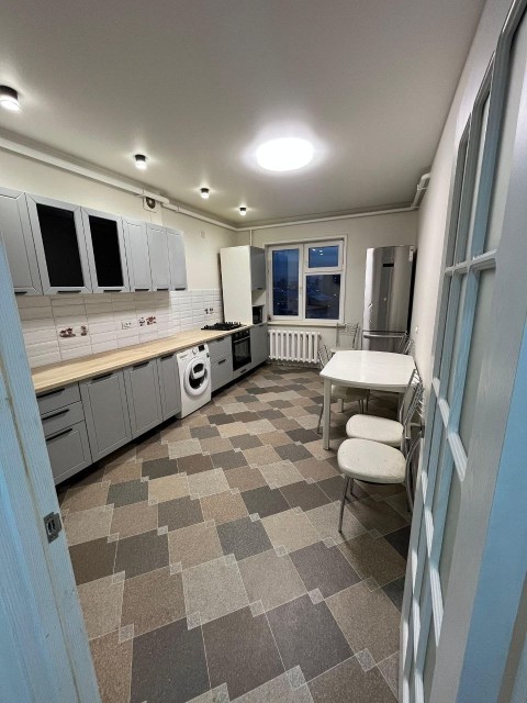 2 комн., Блочный, Авторынок