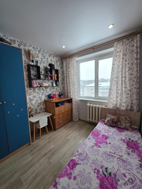 4 комн., 72 м², КПД, 202 мкрн. 10