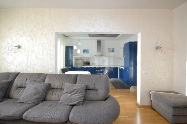 3 комн., 88 м², 112 серия, Сахацирк 3