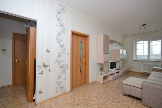 3 комн., 75 м², 112 серия, Сахацирк 6