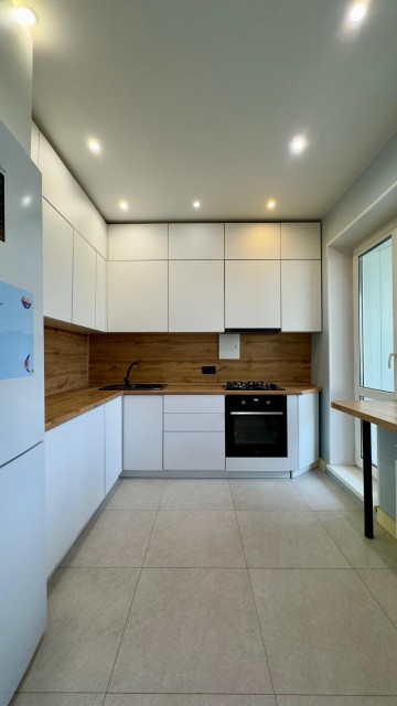 4 комн., 107 м², 112 серия, Сахацирк