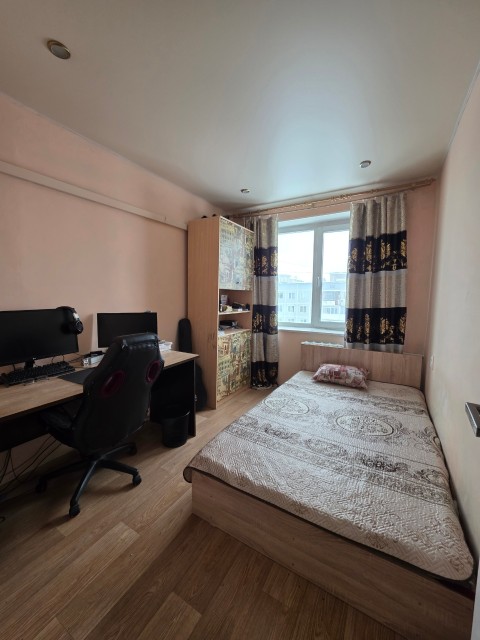 4 комн., 72 м², КПД, 202 мкрн. 8