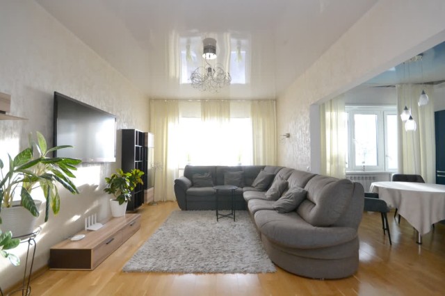 3 комн., 88 м², 112 серия, Сахацирк