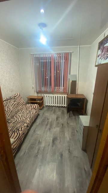 3 комн., 73 м², Блочный, Автовокзал 4