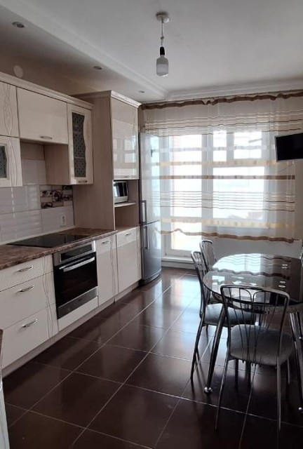 3 комн., 79 м², Блочный, 103 квартал (Ростелеком) 5