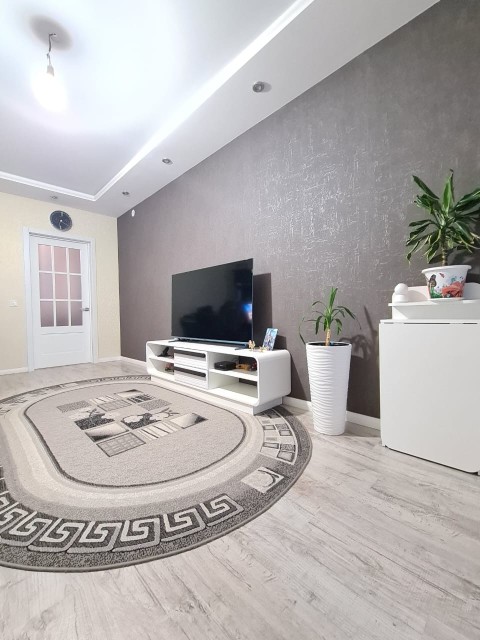 3 комн., 79 м², Блочный, 103 квартал (Ростелеком) 2