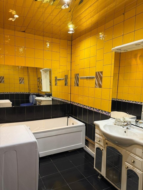 2 комн., 67 м², Блочный, Автовокзал 9