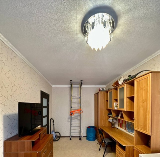 3 комн., 69 м², 112 серия, Крестьянский рынок, стадион "Туймаада" 9