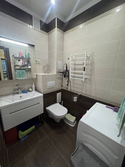 2 комн., 57 м², Инд. планировка, Апельсин 12