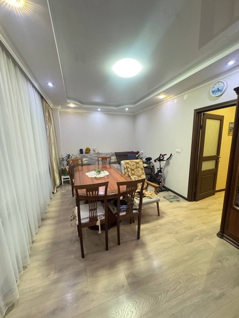 2 комн., 57 м², Инд. планировка, Апельсин 3