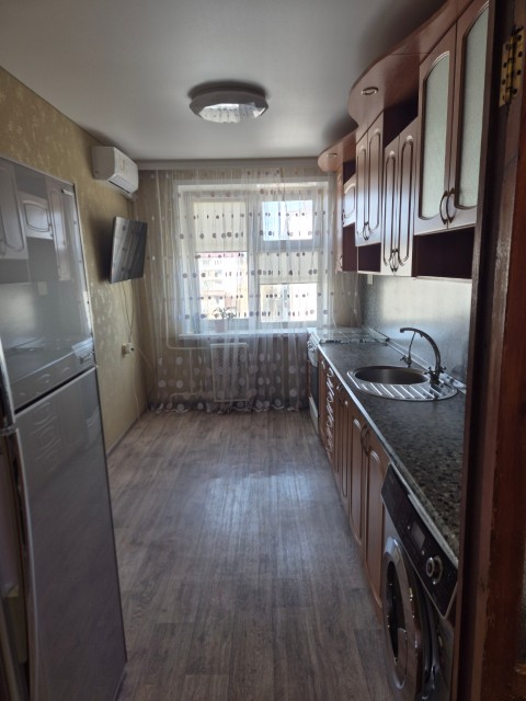 4 комн., 71 м², КПД, ТЦ "Олонхо" 7