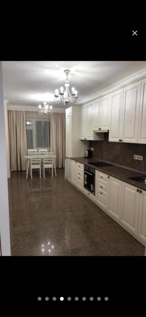 3 комн., 83 м², Монолитно-каркасный, 203 мкрн.