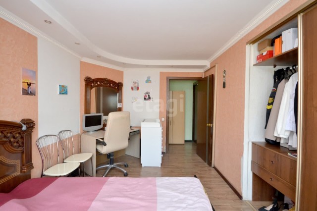 3 комн., 64 м², Хрущевка, Апельсин 8