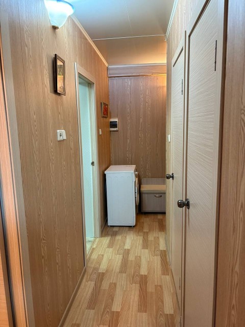 2 комн., 46 м², Блочный, Площадь Победы 8