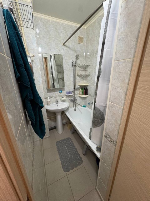 2 комн., 46 м², Блочный, Площадь Победы 6