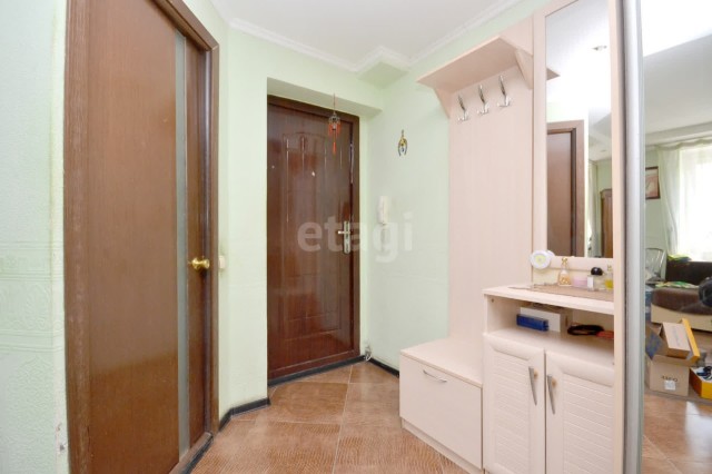 3 комн., 64 м², Хрущевка, Апельсин 12