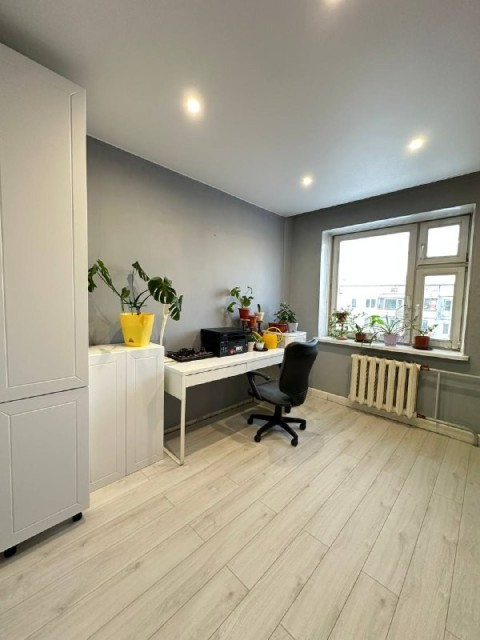 4 комн., 70 м², КПД, Студгородок 6