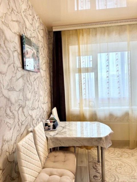 1 комн., 43 м², Инд. планировка, Крестьянский рынок, стадион "Туймаада" 2