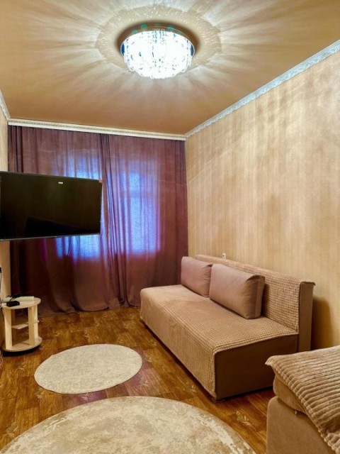 1 комн., 43 м², Инд. планировка, Крестьянский рынок, стадион "Туймаада" 7