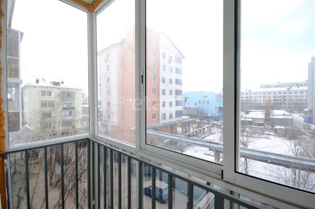 2 комн., 42 м², Инд. планировка, Площадь Победы 15