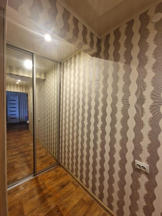 3 комн., 61 м², КПД, Крытый рынок 10