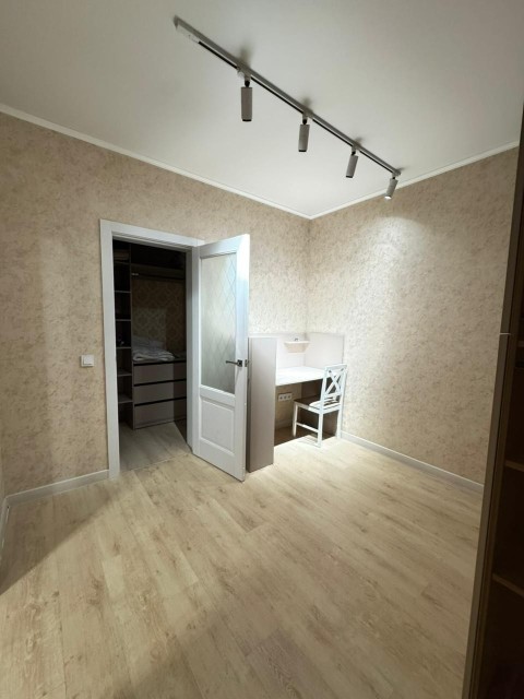 2 комн., 66 м², Монолитно-каркасный, Глазная больница 8