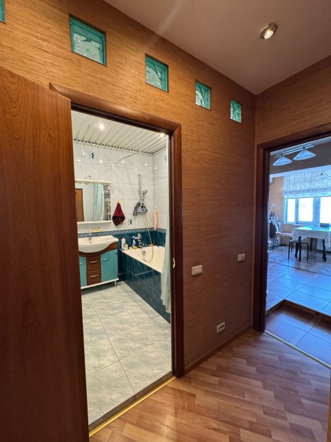 3 комн., 112 серия, Поликлиника 1 5