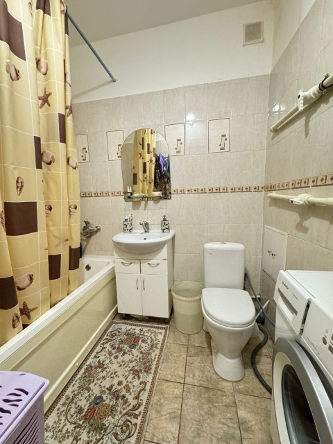 1 комн., 44 м², Монолитно-каркасный, Площадь Победы 7