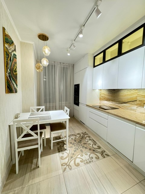 2 комн., 66 м², Монолитно-каркасный, Глазная больница 6