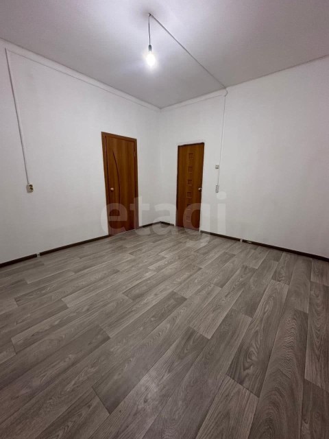 1 комн., 38 м², Блочный, Другие районы 6