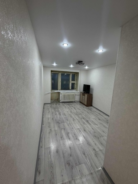 3 комн., 49 м², Блочный, Авиапорт 2