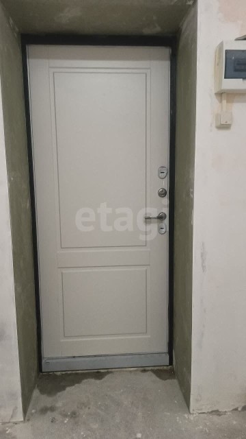 1 комн., 38 м², Блочный, Другие районы 13