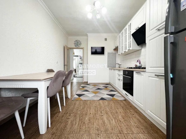 2 комн., 61 м², Инд. планировка, Жатай