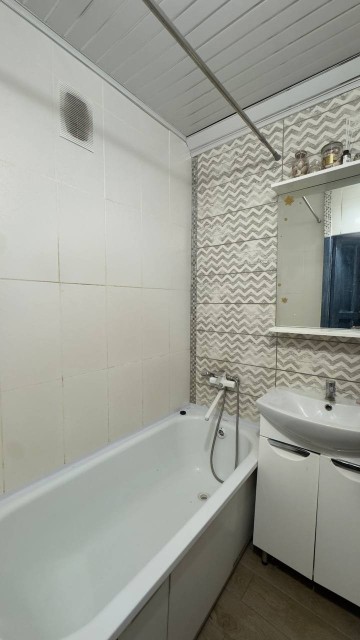 2 комн., 43 м², КПД, Дом быта 7